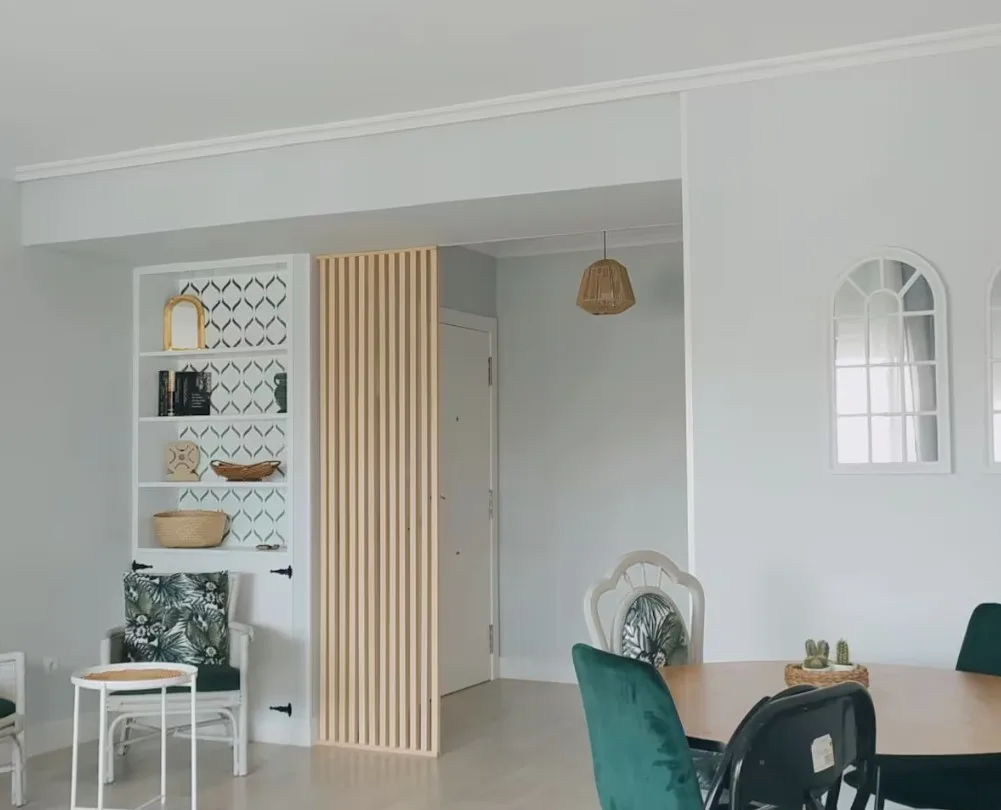 Downtown apartment with free parking