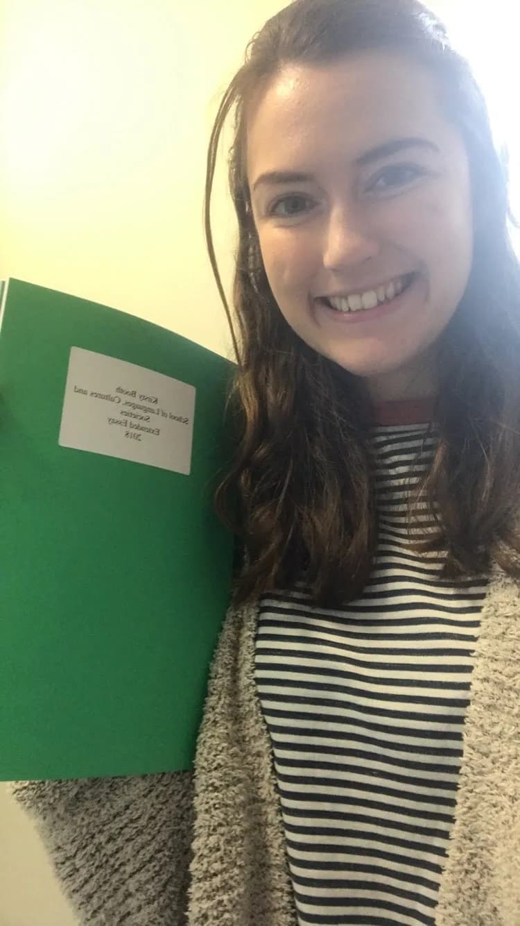 Kirsty with her extended essay folder